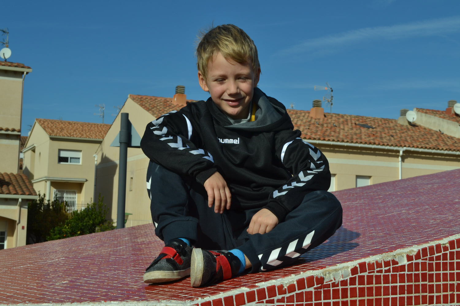 NIÑO CASUAL